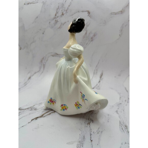Royal Doulton “Kate”  HN 2789, 1977,  Windblown Floral Dress, stunning - Picture 4 of 15